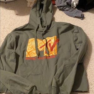MTV Cropped Hoodie